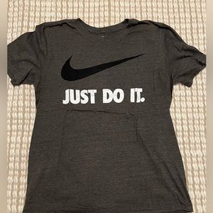 Nike tshirt